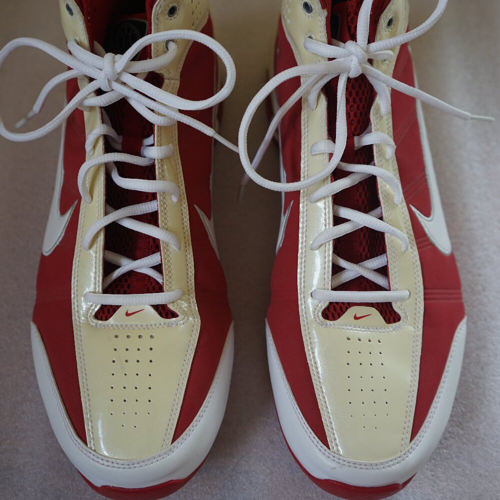 2009 Nike Shox Vision TB White/Varsity Red/Metallic Silver 367190-112 Men's 13.5